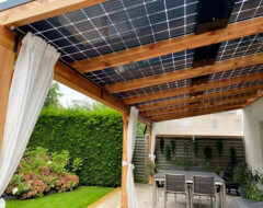 zonnepanelen veranda met gordijnen schoon