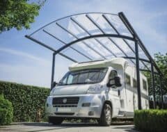 vrijstaande carport Bozarc met camper