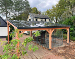 Solar carport veranda met zonnepanelen douglas hout dubbel in tuin