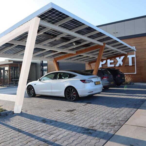 Solardok aluminium met wil element en zonnepanelen