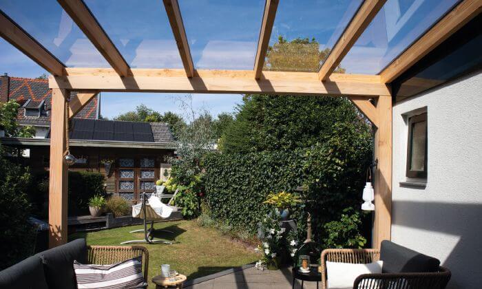 XL veranda carport met glas muuraanbouw